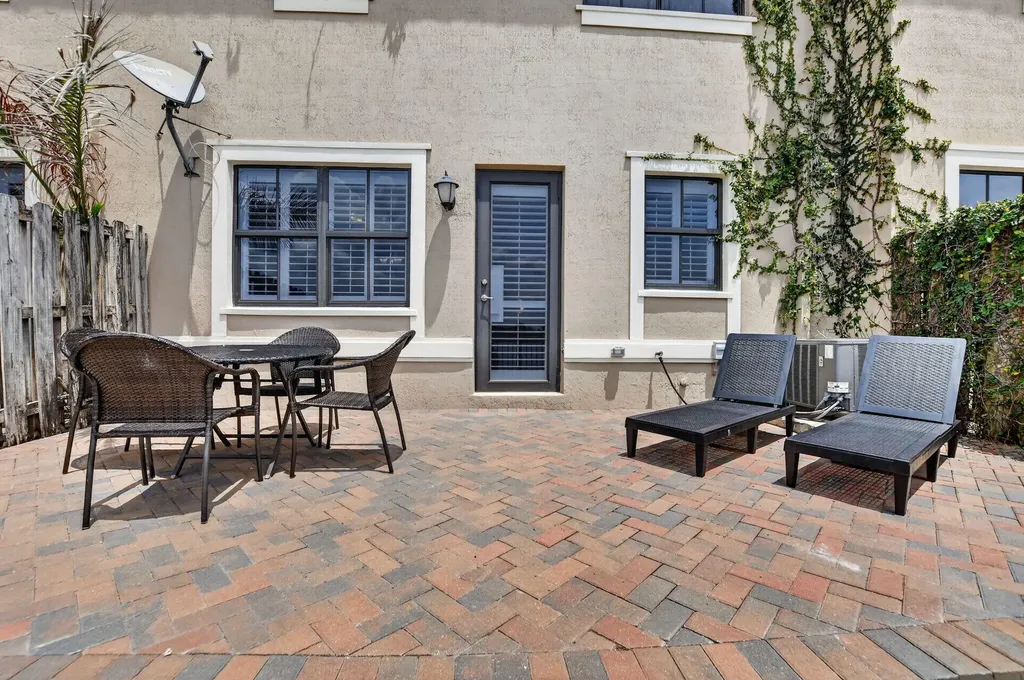 8437 Lakeview Trail Parkland FL 33076