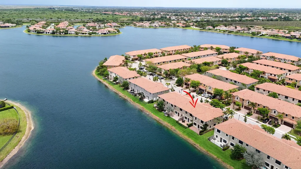 8437 Lakeview Trail Parkland FL 33076