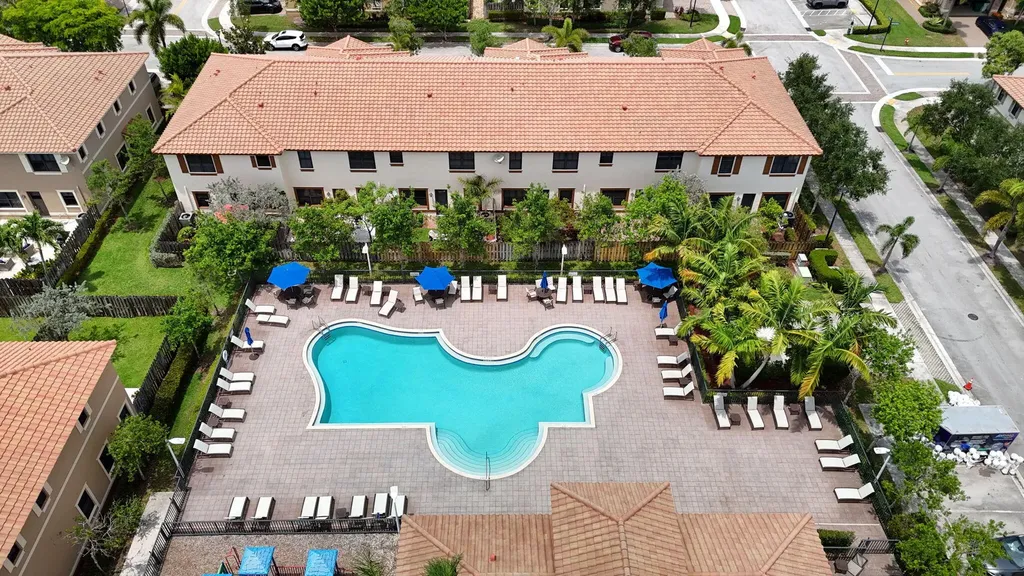 8437 Lakeview Trail Parkland FL 33076
