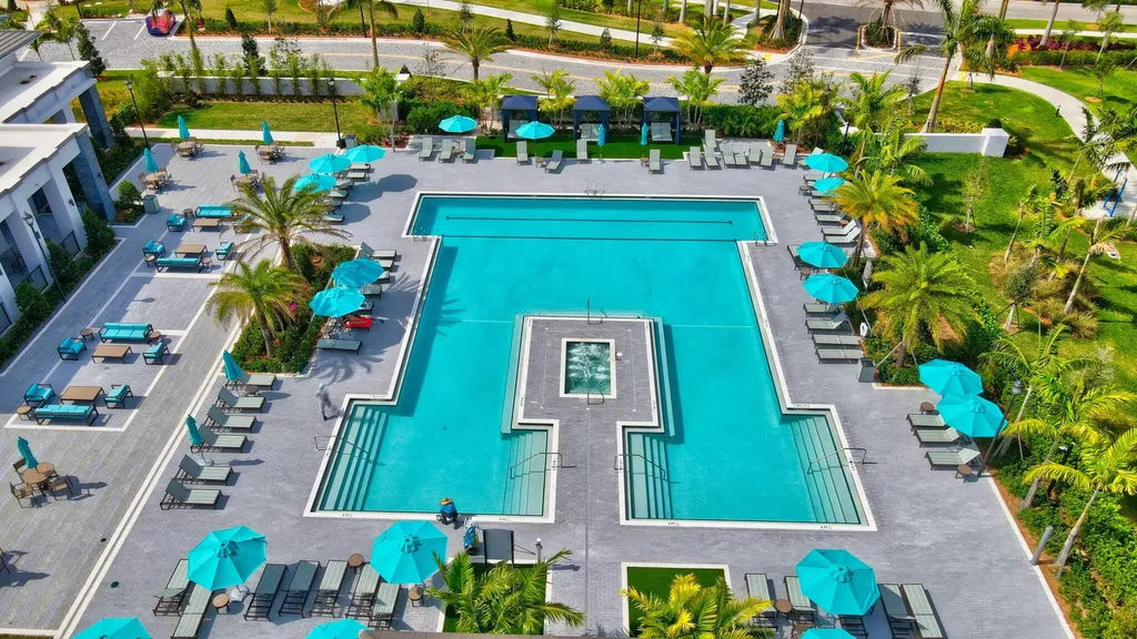8437 Lakeview Trail Parkland FL 33076