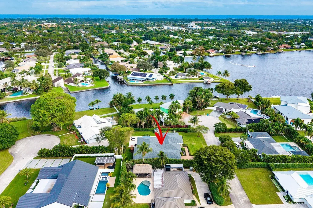 917 SW 36th Court Boynton Beach FL 33435