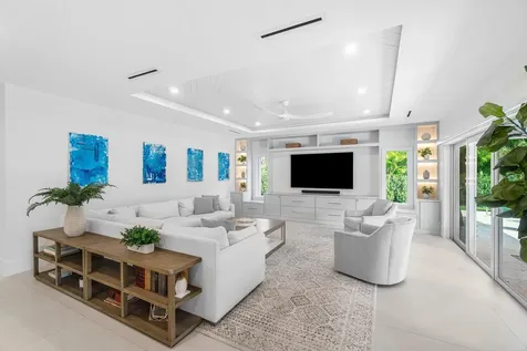 917 SW 36th Court Boynton Beach FL 33435