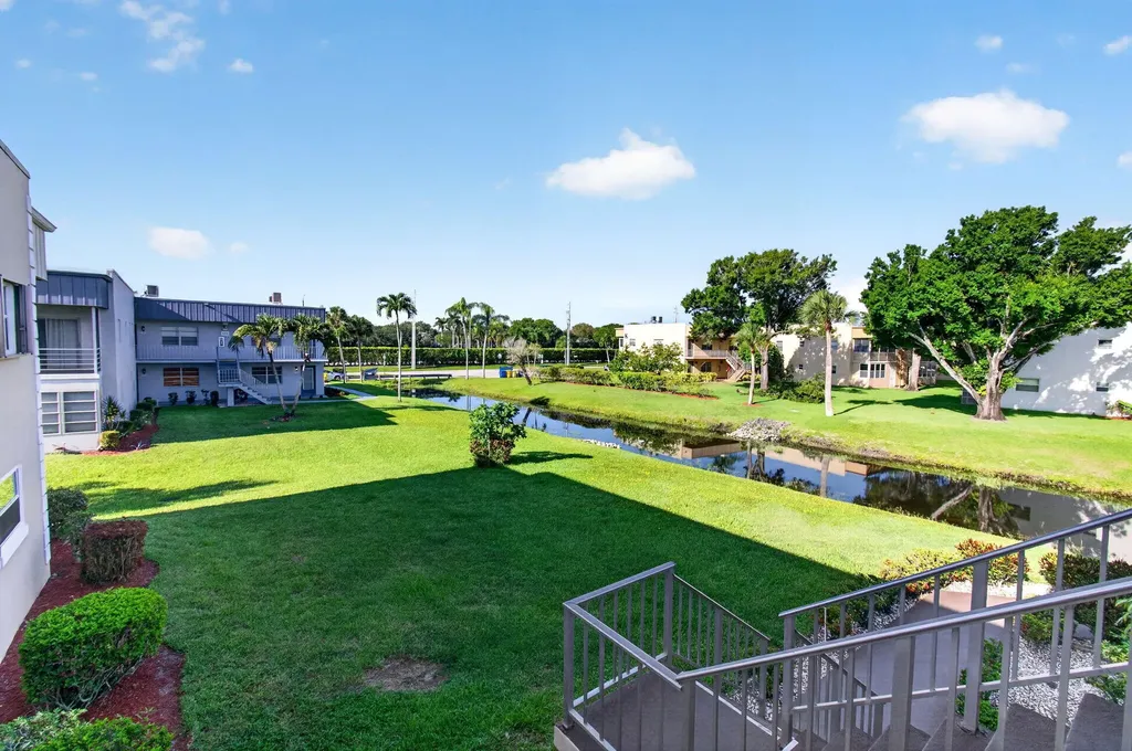 95 Burgundy B Delray Beach FL 33484