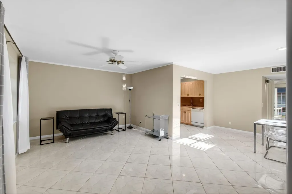 95 Burgundy B Delray Beach FL 33484