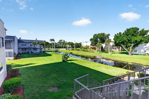 95 Burgundy B Delray Beach FL 33484