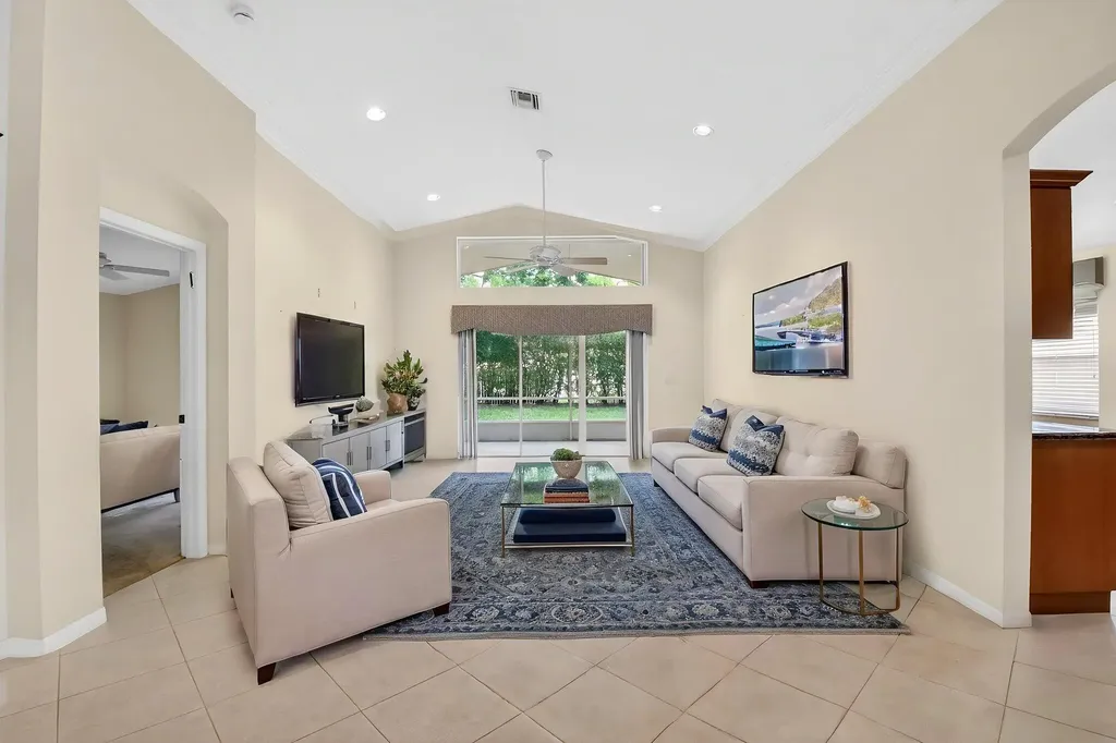 7565 Caprio Drive Boynton Beach FL 33472