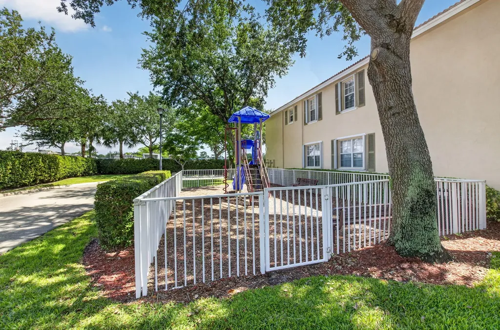 1418 W Wickham Circle Delray Beach FL 33445