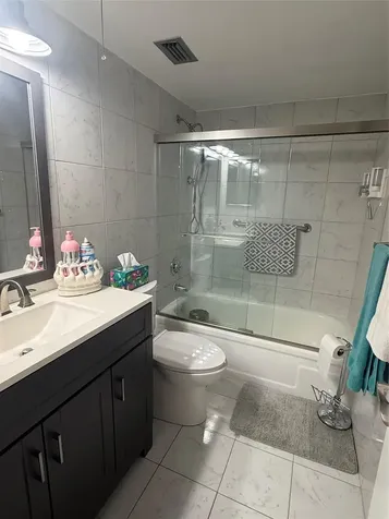 32 Abbey Lane Delray Beach FL 33446