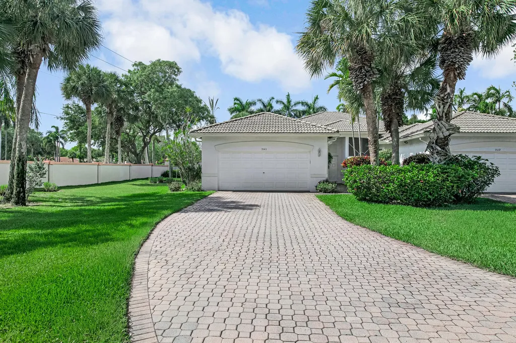9543 Crescent View Drive N Boynton Beach FL 33437