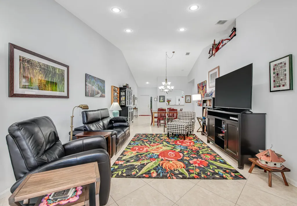 9543 Crescent View Drive N Boynton Beach FL 33437