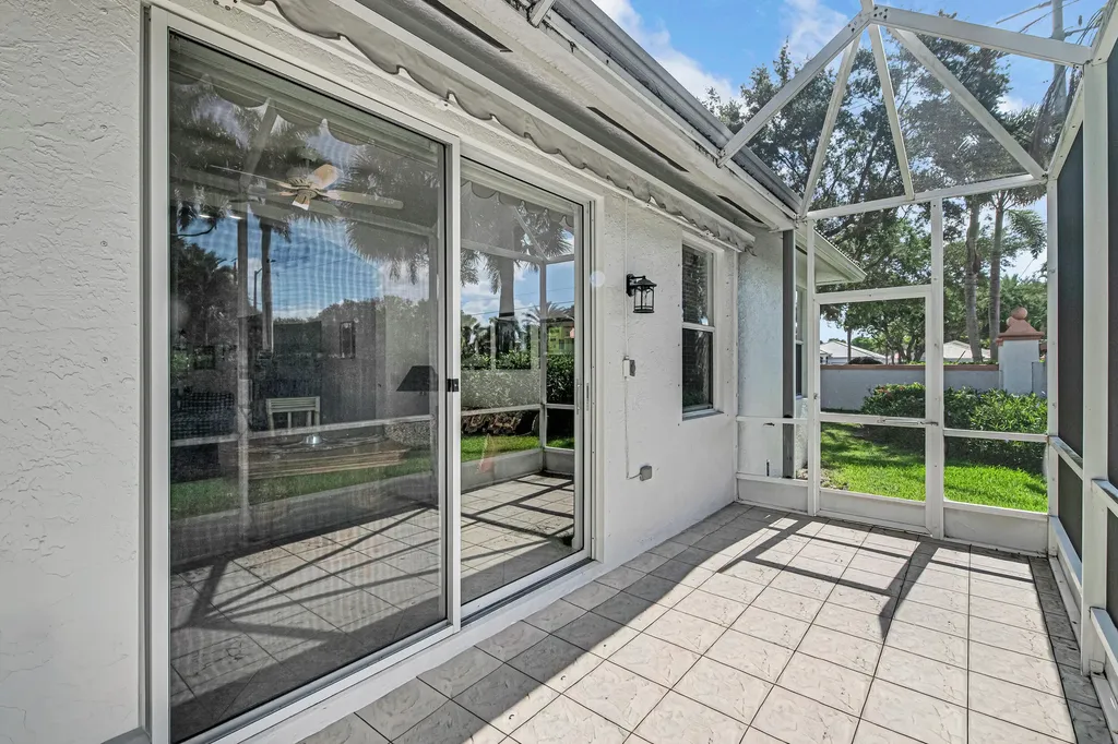 9543 Crescent View Drive N Boynton Beach FL 33437
