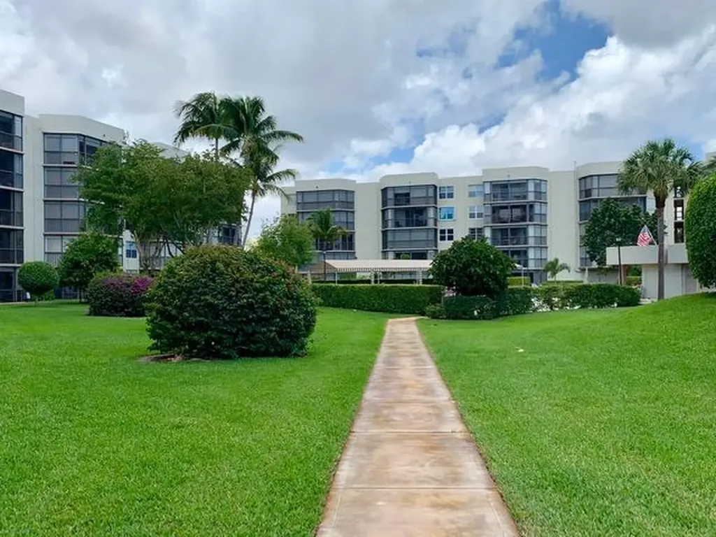 6400 NW 2nd Avenue Boca Raton FL 33487