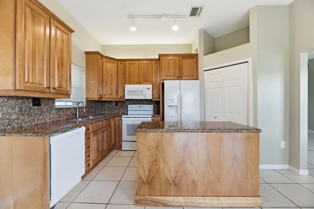 345 W Cypress Cove Circle Davie FL 33325