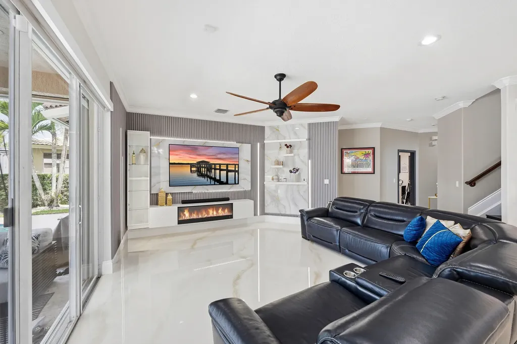 5947 NW 54th Circle Coral Springs FL 33067