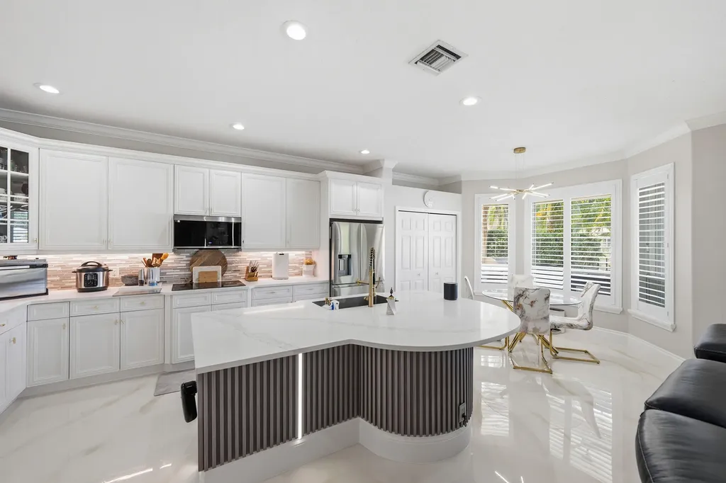5947 NW 54th Circle Coral Springs FL 33067