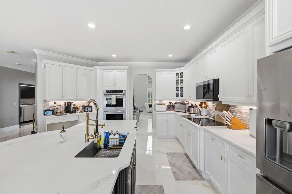 5947 NW 54th Circle Coral Springs FL 33067