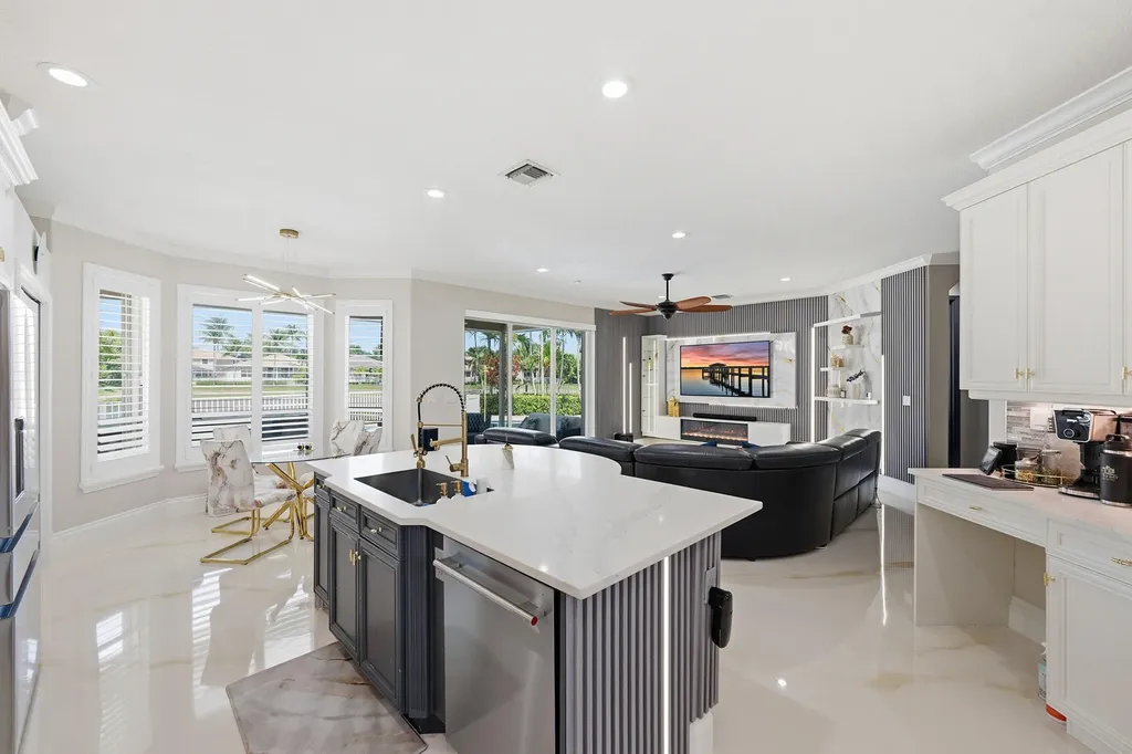 5947 NW 54th Circle Coral Springs FL 33067