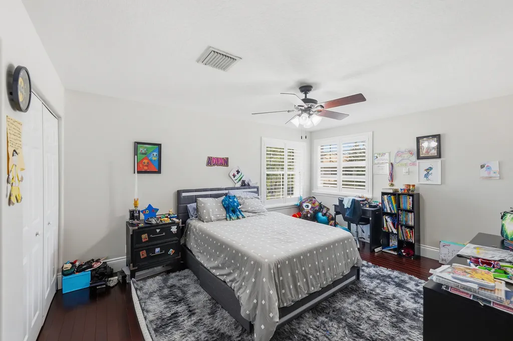 5947 NW 54th Circle Coral Springs FL 33067