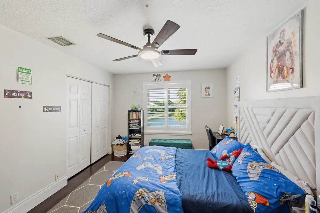 5947 NW 54th Circle Coral Springs FL 33067