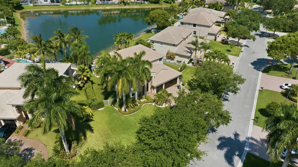 5947 NW 54th Circle Coral Springs FL 33067