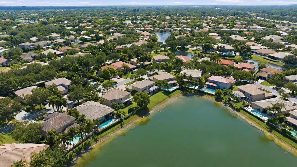 5947 NW 54th Circle Coral Springs FL 33067