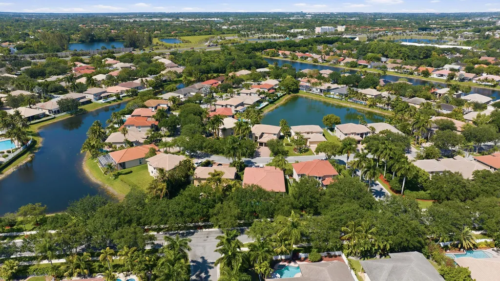 5947 NW 54th Circle Coral Springs FL 33067