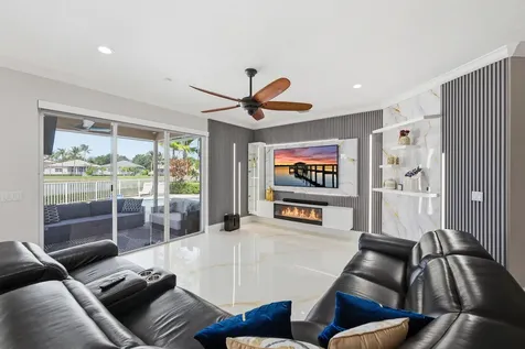 5947 NW 54th Circle Coral Springs FL 33067