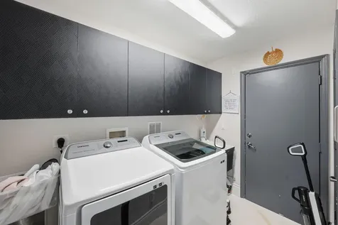 5947 NW 54th Circle Coral Springs FL 33067