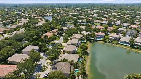 5947 NW 54th Circle Coral Springs FL 33067