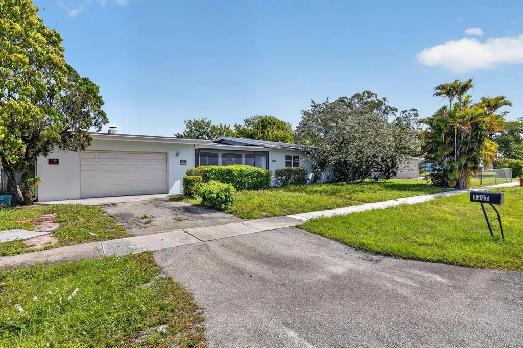 1307 NW 15th Place Fort Lauderdale FL 33311
