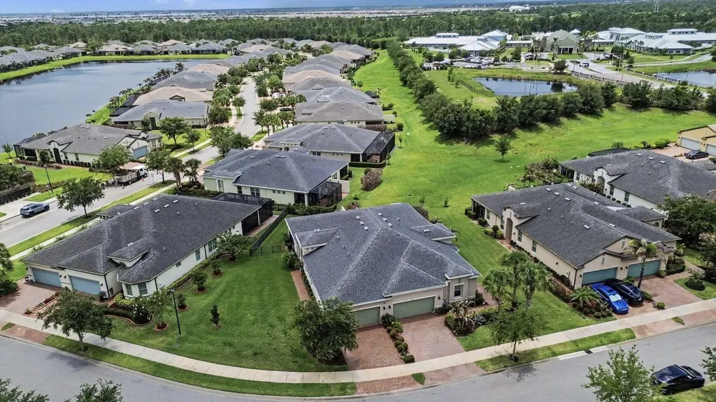 12773 SW Lake Fern Circle Port St Lucie FL 34987