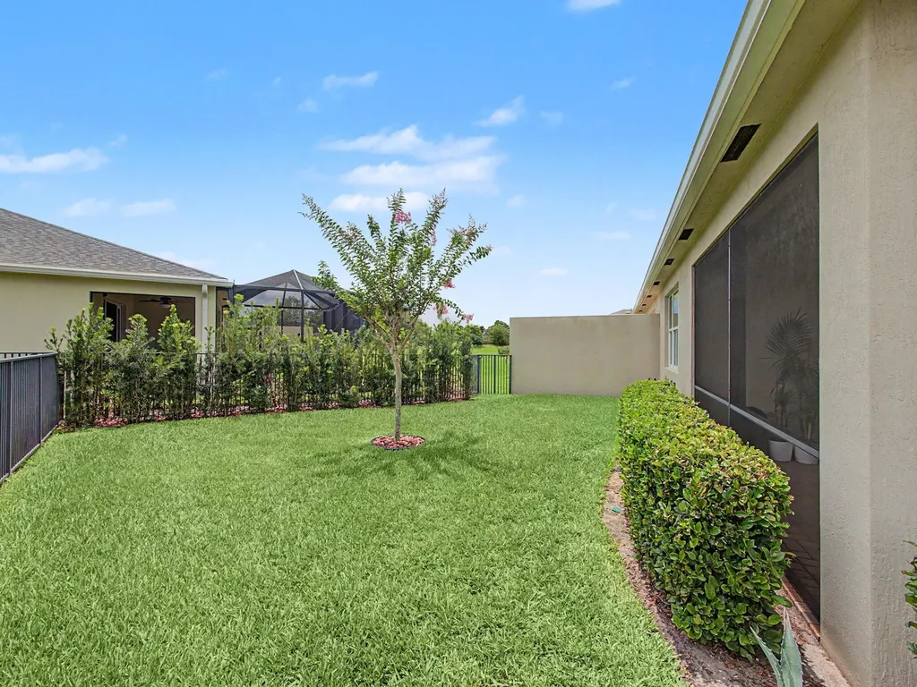 12773 SW Lake Fern Circle Port St Lucie FL 34987