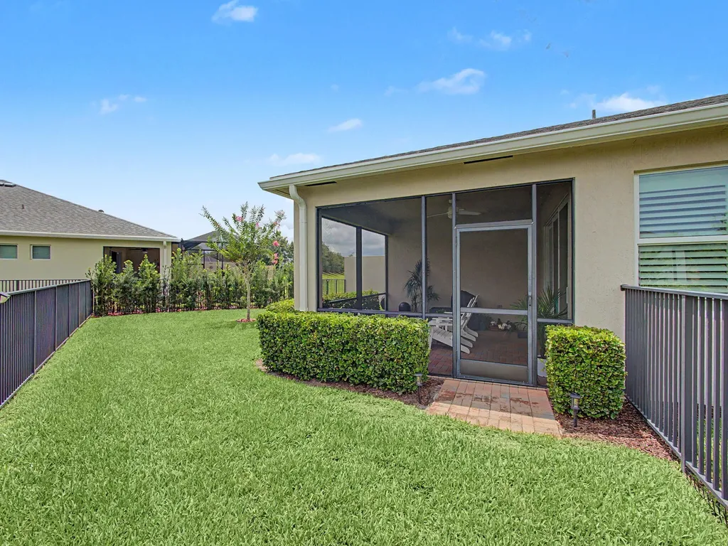 12773 SW Lake Fern Circle Port St Lucie FL 34987
