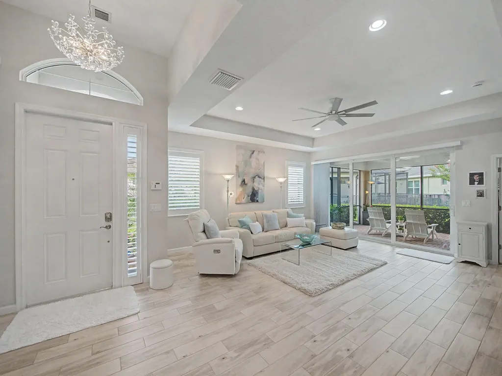 12773 SW Lake Fern Circle Port St Lucie FL 34987