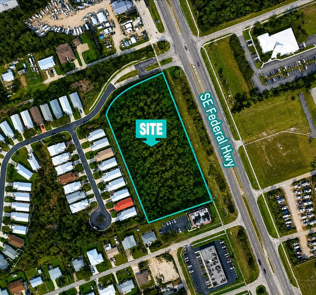 8200 SE Sugar Pines Way Hobe Sound FL 33455