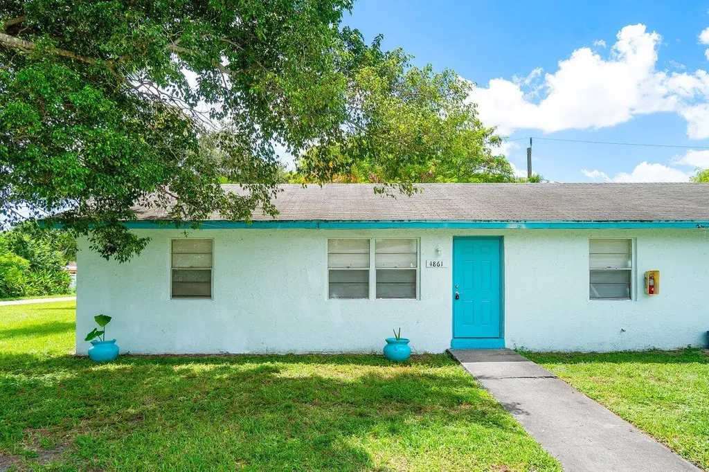 4861 Gulfstream Road Lake Worth FL 33460