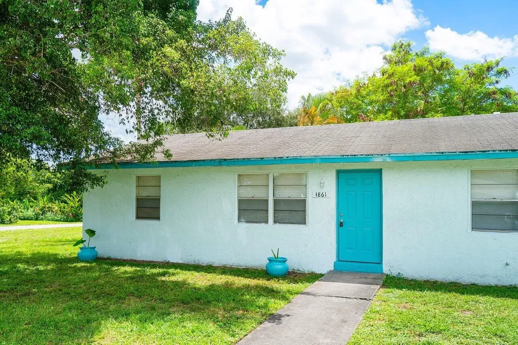 4861 Gulfstream Road Lake Worth FL 33460