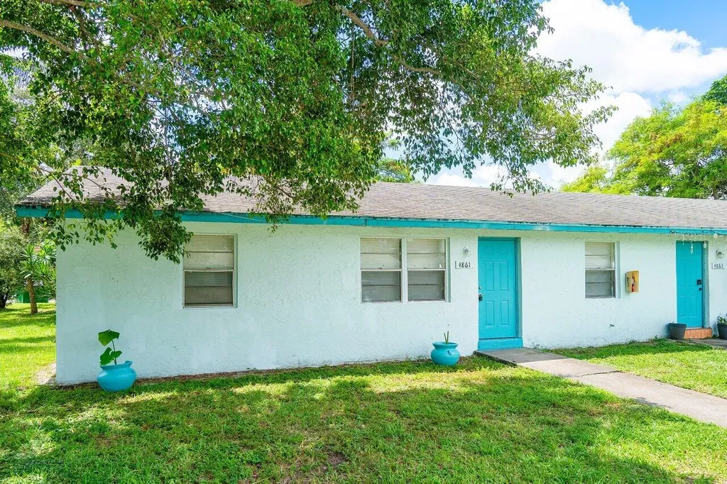 4861 Gulfstream Road Lake Worth FL 33460
