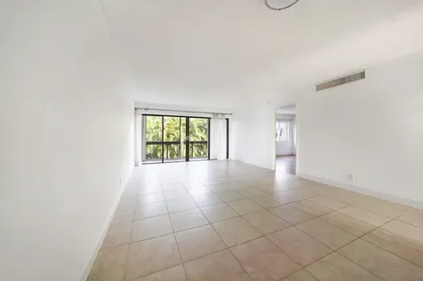 3050 Presidential Way West Palm Beach FL 33401
