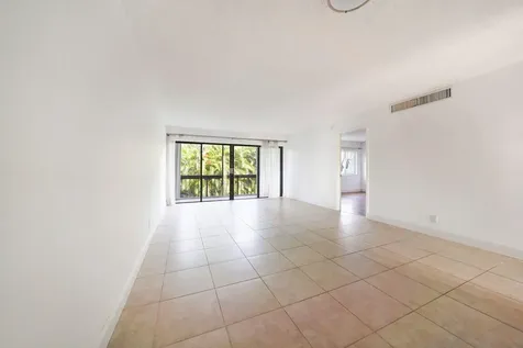3050 Presidential Way West Palm Beach FL 33401