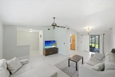 716 SE Evergreen Terrace Port St Lucie FL 34983