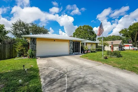 716 SE Evergreen Terrace Port St Lucie FL 34983