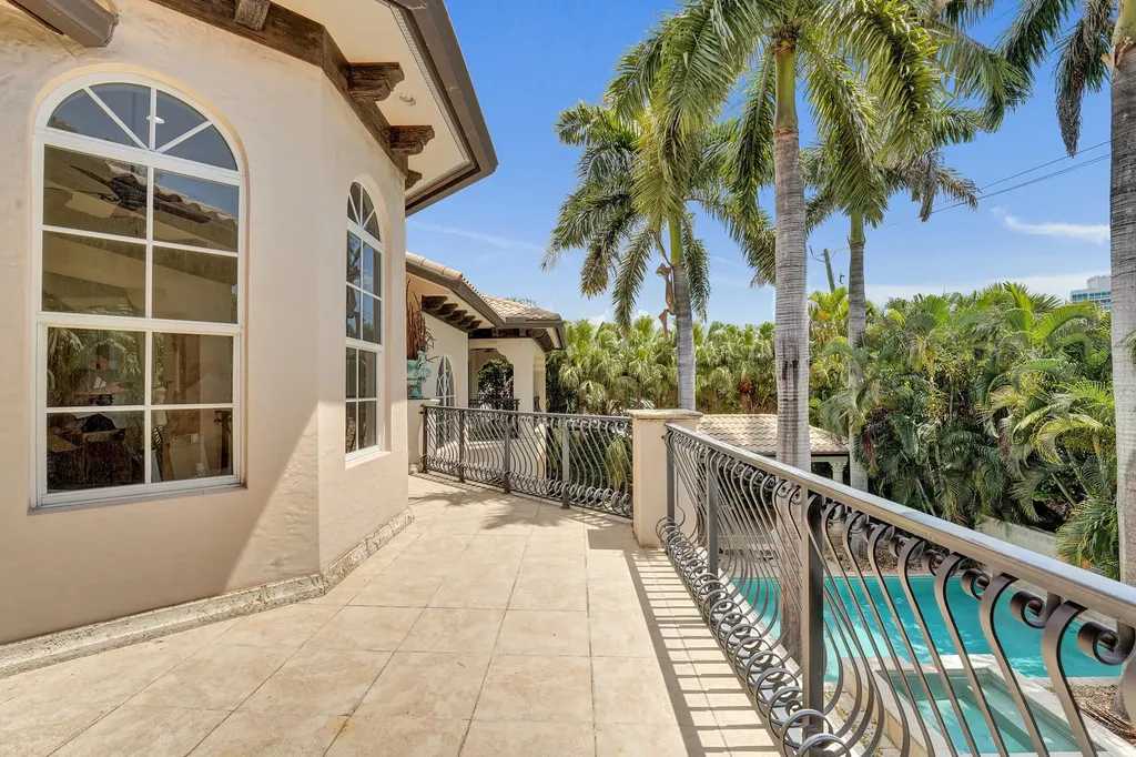 1212 E Lake Drive Fort Lauderdale FL 33316