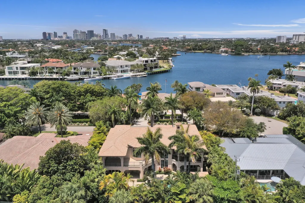 1212 E Lake Drive Fort Lauderdale FL 33316