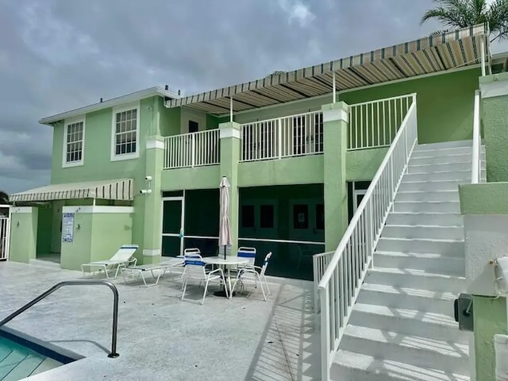 2183 SE Wild Meadow Circle Port St Lucie FL 34952