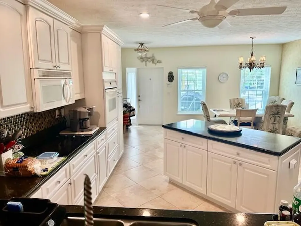 2183 SE Wild Meadow Circle Port St Lucie FL 34952