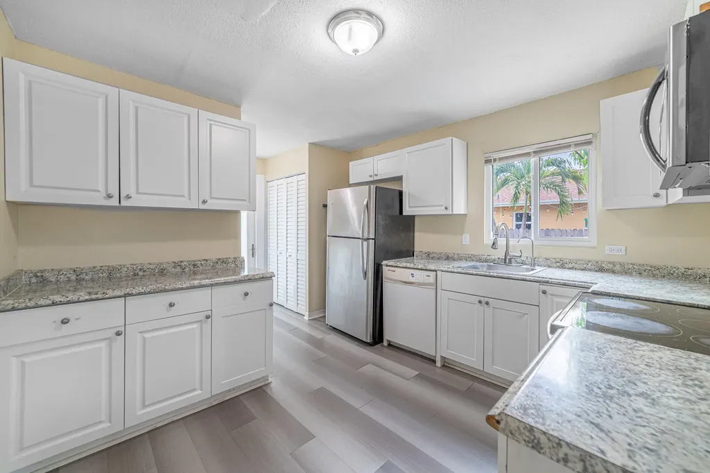 516 Nathan Hale Road West Palm Beach FL 33405