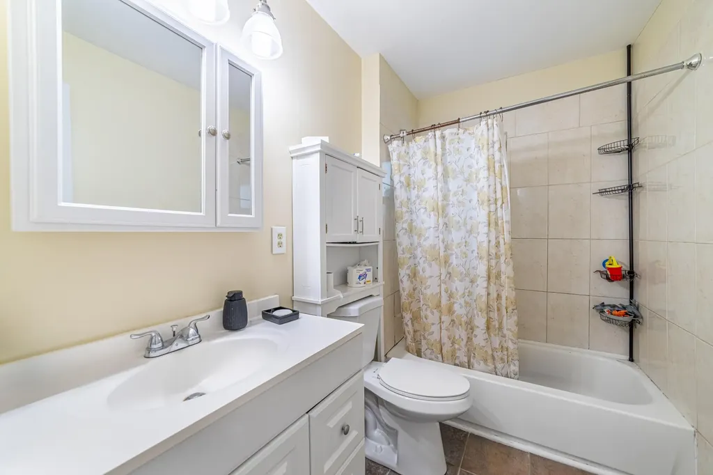 516 Nathan Hale Road West Palm Beach FL 33405
