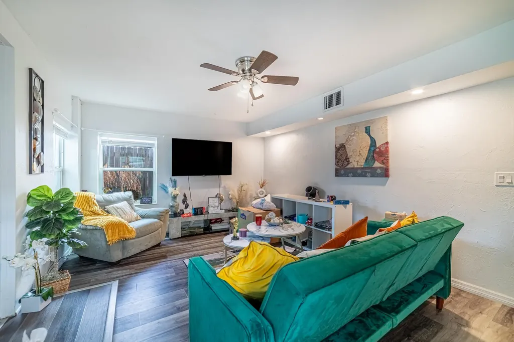 516 Nathan Hale Road West Palm Beach FL 33405