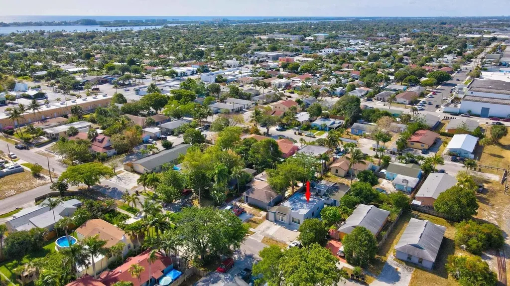 516 Nathan Hale Road West Palm Beach FL 33405